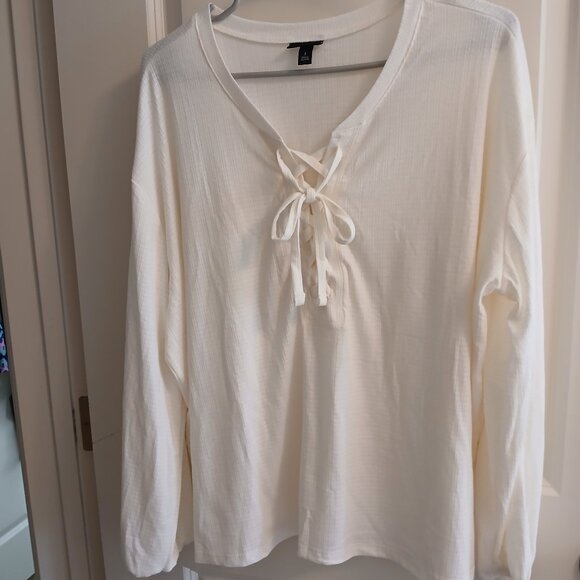 *Host Pick* Torrid Beige Texture Jersey Lace-Up Drop Shoulder Top, 1x NWOT - Picture 2 of 10